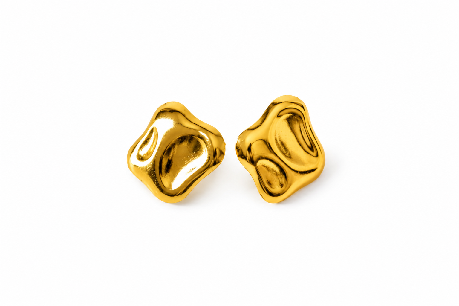 Ardenluxe gold forge stud earrings in Kenya
