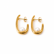 Ardenluxe gold pearl cradle hoop earrings in Kenya