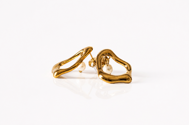 Gold drift stud earrings, Ardenluxe Kenya